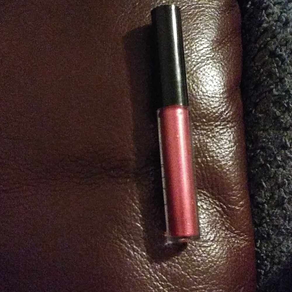 Nicole Miller new York lip gloss